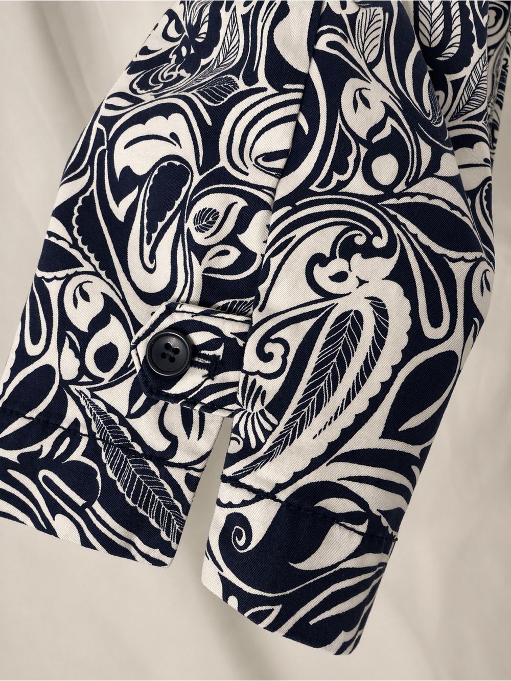Talbots Perfect Crop Pants Blue White Paisley Capri Ankle Pants Preppy Coastal - Picture 11 of 15